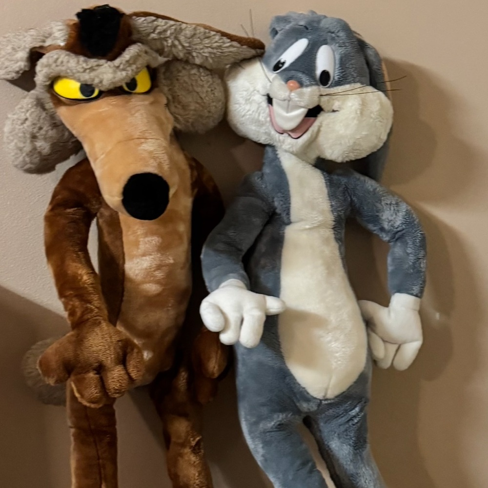 Bugs Bunny & Wile E Coyote